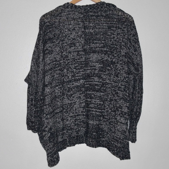 NWD - Large - Women’s Coverup Sweater - Picture 3 of 5